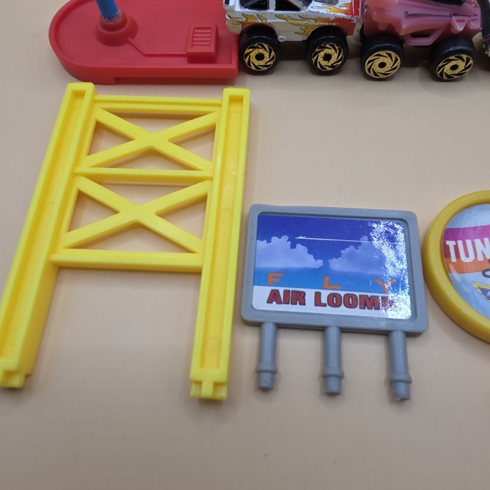 Vintage Micro Machines Vehicles Accessories Lot - Picture 3 of 5